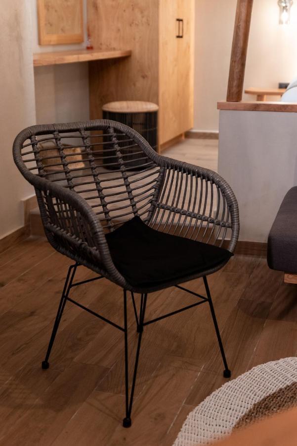 Theros By Agora Luxury In The Heart Of Apartment *
